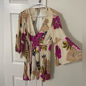 Billabong flowy flower dress, size S